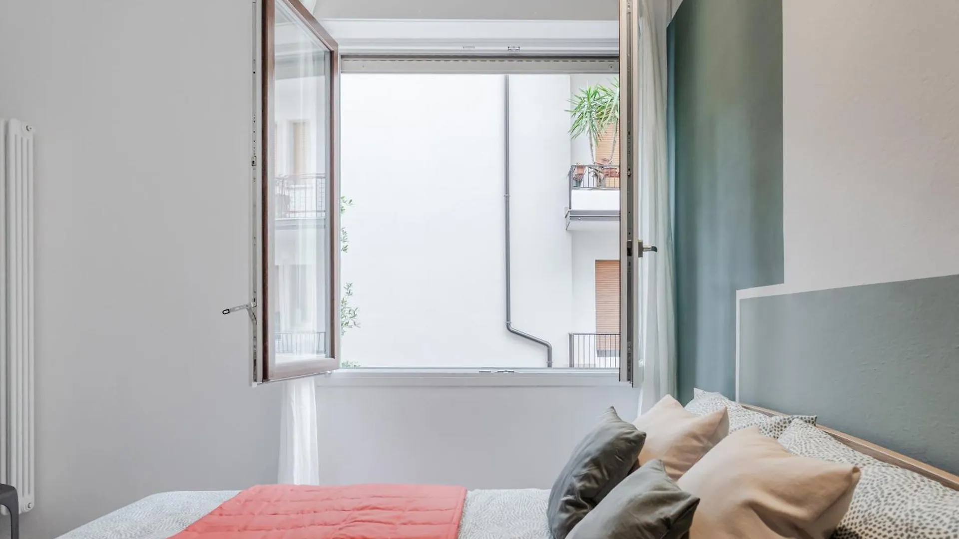 Lungo Adige Bright Apt Near Borgo Trento Hospital! location